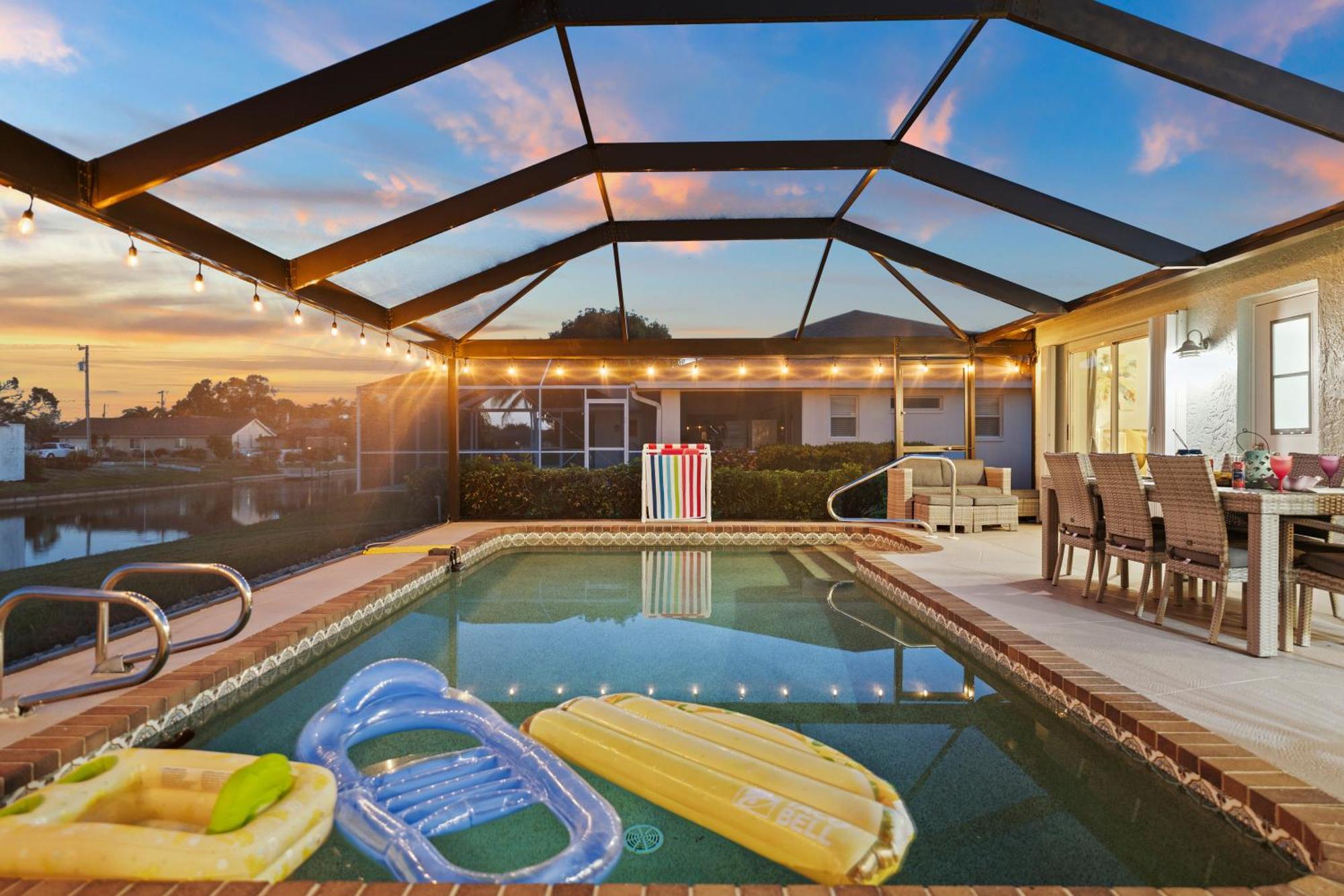 Serenity Waterfront Villa With King Suite, Private Pool, Great Lanai Enclosure And Long Water Views Cape Coral Buitenkant foto