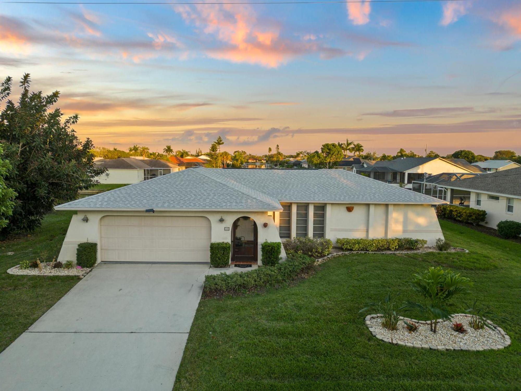 Serenity Waterfront Villa With King Suite, Private Pool, Great Lanai Enclosure And Long Water Views Cape Coral Buitenkant foto