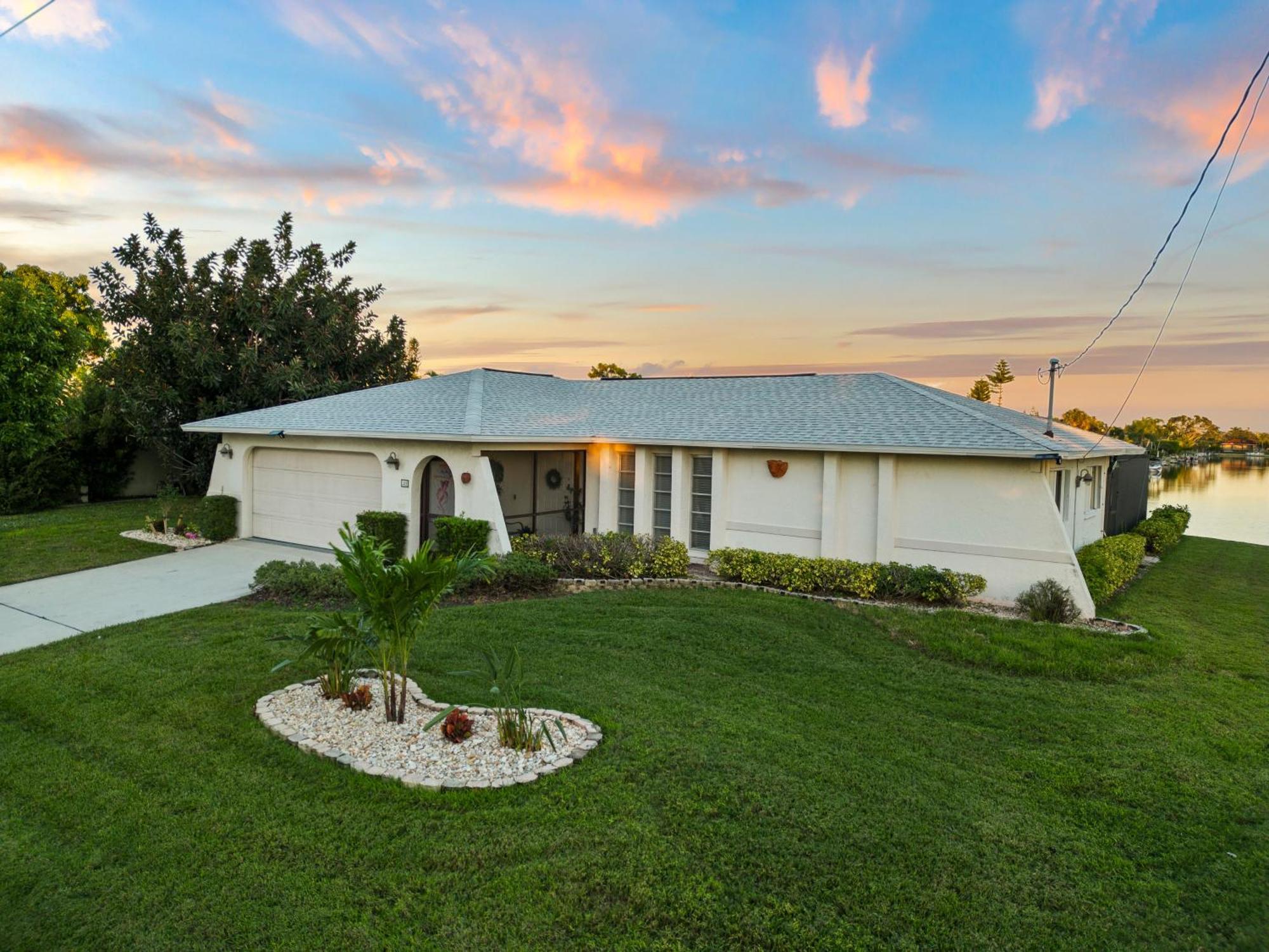 Serenity Waterfront Villa With King Suite, Private Pool, Great Lanai Enclosure And Long Water Views Cape Coral Buitenkant foto