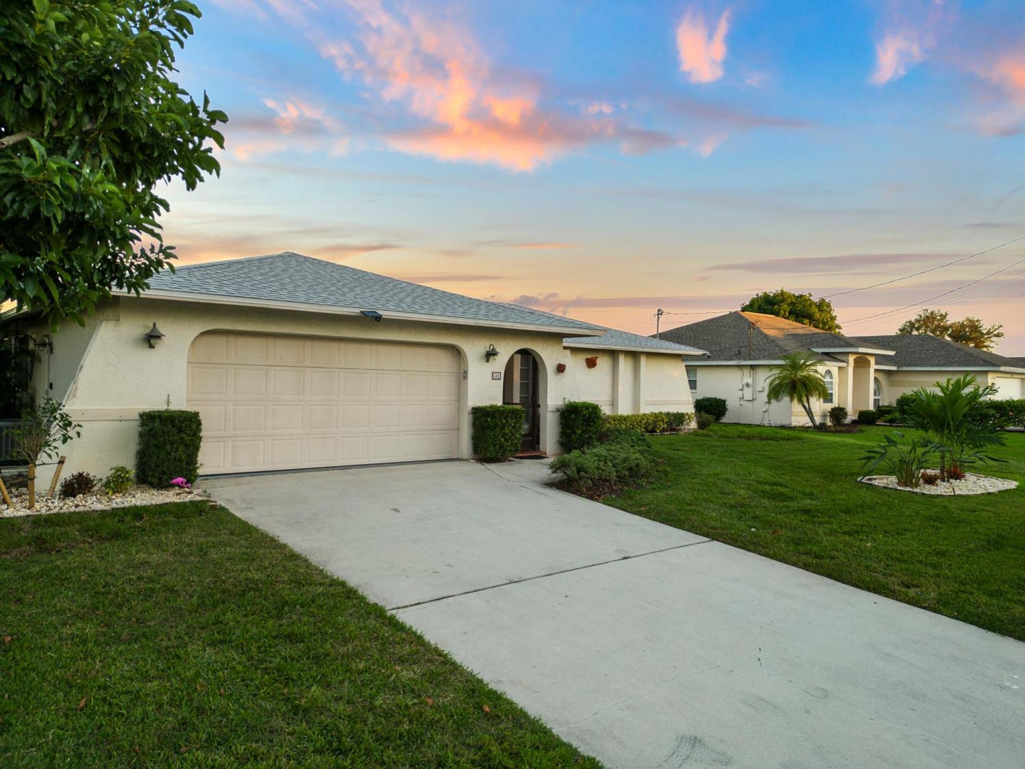 Serenity Waterfront Villa With King Suite, Private Pool, Great Lanai Enclosure And Long Water Views Cape Coral Buitenkant foto