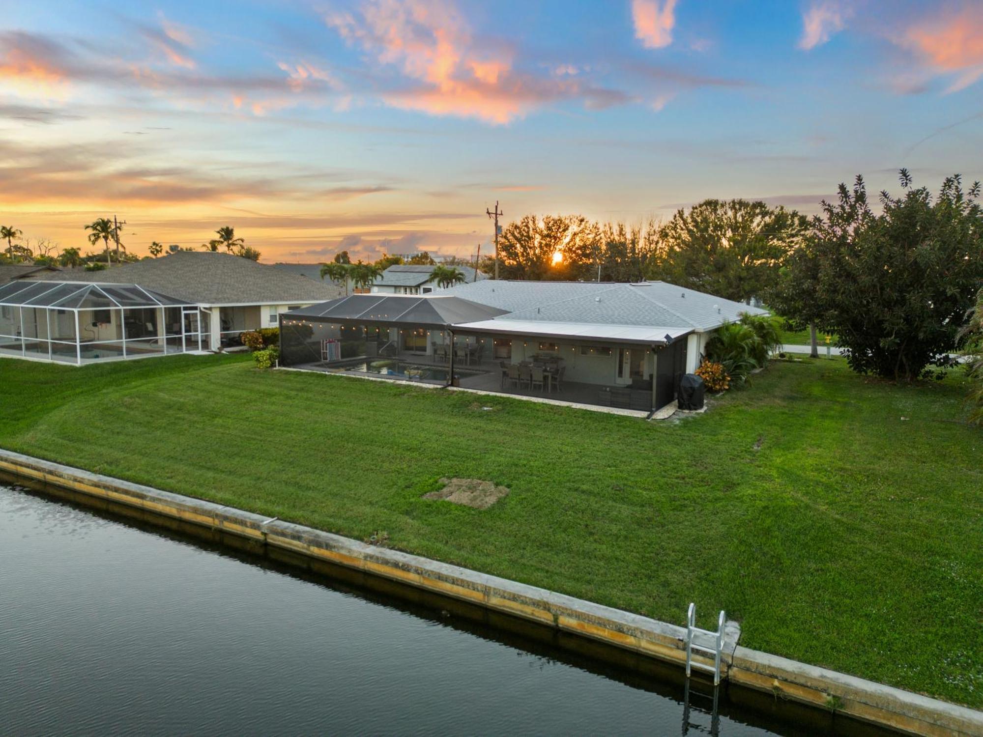 Serenity Waterfront Villa With King Suite, Private Pool, Great Lanai Enclosure And Long Water Views Cape Coral Buitenkant foto