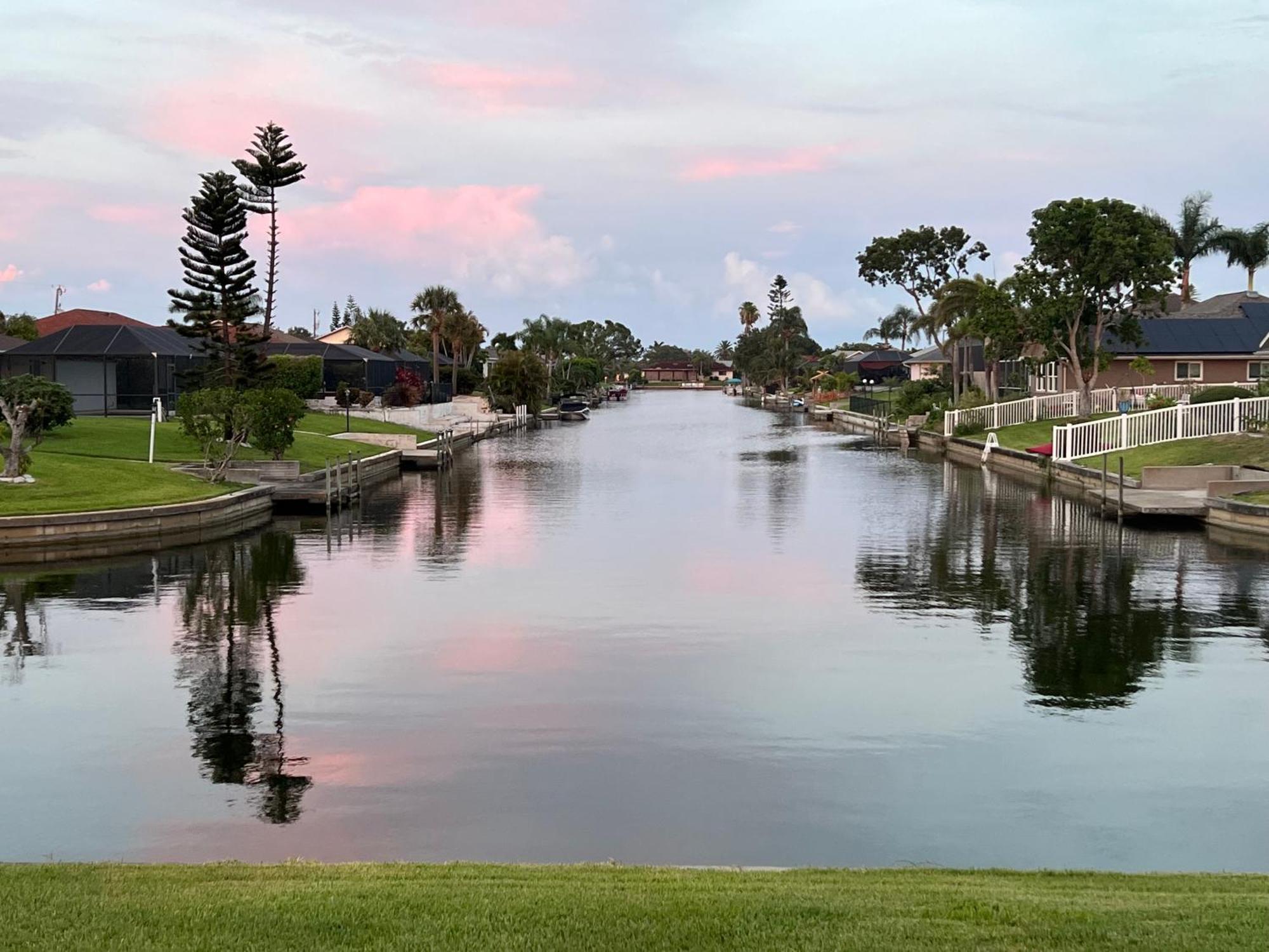 Serenity Waterfront Villa With King Suite, Private Pool, Great Lanai Enclosure And Long Water Views Cape Coral Buitenkant foto